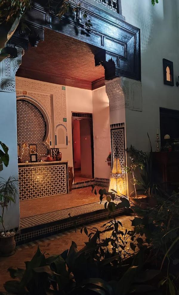 Riad Felloussia مكناز المظهر الخارجي الصورة
